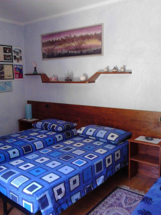 Bed and Breakfast Les Hirondelles Феніс Екстер'єр фото