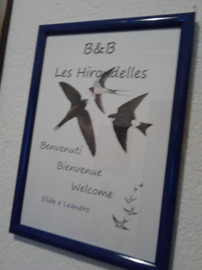 Bed and Breakfast Les Hirondelles Феніс Екстер'єр фото