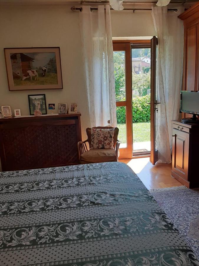 Bed and Breakfast Les Hirondelles Феніс Екстер'єр фото